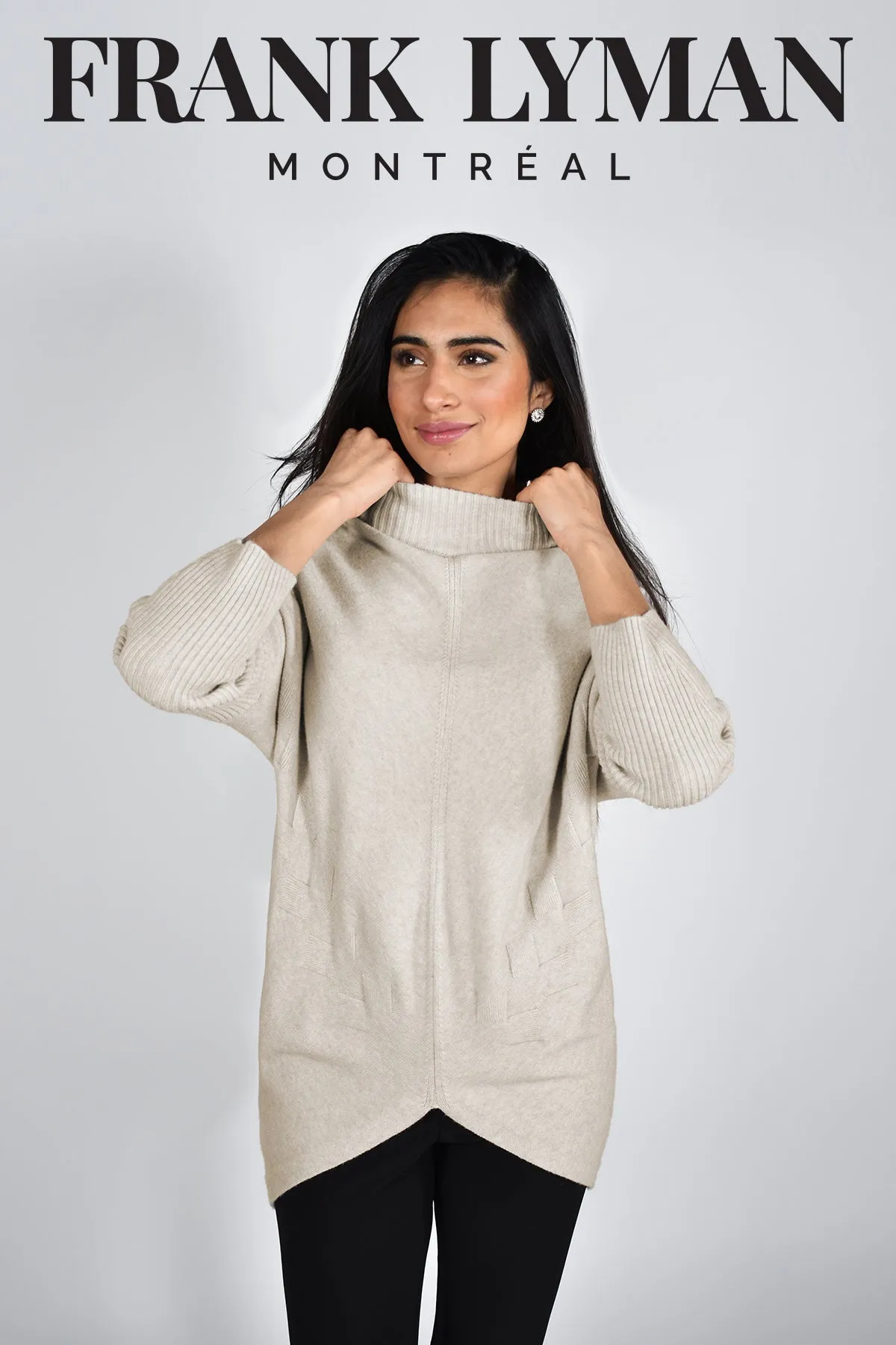 213134U (Sweater)  Generous fitting!